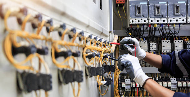 Professional Electrician technician working in Greenfield, IA
